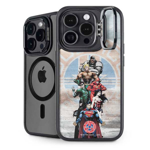 Justice League Heroes Stance 2 iPhone 15 Pro Kickstand Case