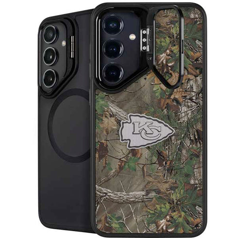 NFL Kansas City Chiefs Realtree Xtra Green Camo Galaxy S25 Kickstand Case
