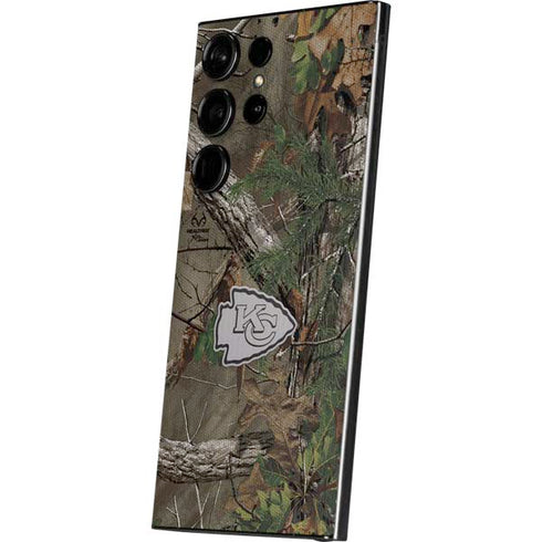 NFL Kansas City Chiefs Realtree Xtra Green Camo Galaxy S25 Ultra Skin