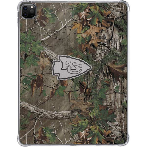NFL Kansas City Chiefs Realtree Xtra Green Camo iPad Pro 11in (2024) Clear Case