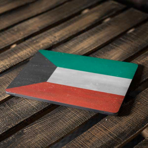 Kuwait Flag Distressed Apple MacBook Air Skin