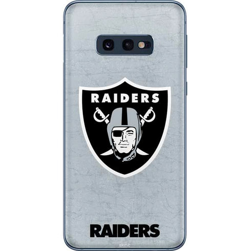 NFL Las Vegas Raiders - Alternate Distressed Galaxy S10e Skin