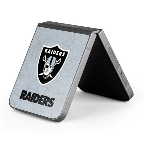 NFL Las Vegas Raiders - Alternate Distressed Galaxy Z Flip6 Skin