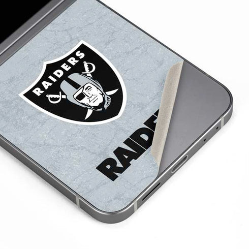 NFL Las Vegas Raiders - Alternate Distressed Galaxy Z Flip6 Skin