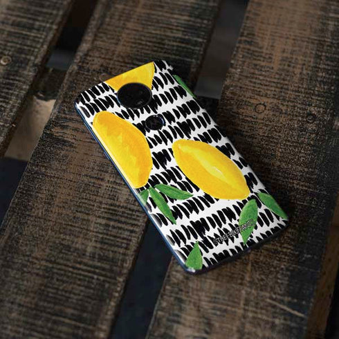 Bouffants and Broken Hearts Lemons 2 Moto E5 Plus Skin