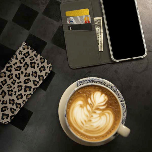 Leopard Print iPhone 15 Pro Folio Case