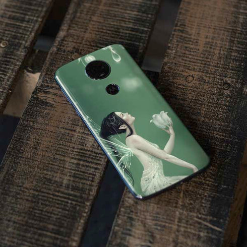 Lily of the Valley by Rachel Anderson Moto E5 Plus Skin