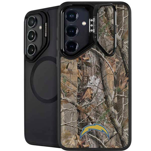 NFL Los Angeles Chargers Realtree AP Camo Galaxy S24 Kickstand Case