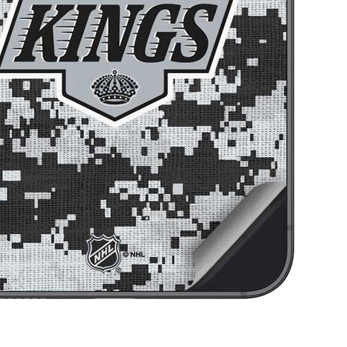 NHL Los Angeles Kings Camo Galaxy S24 Skin