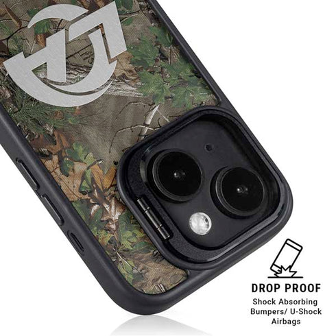 NFL Los Angeles Rams Realtree Xtra Green Camo iPhone 15 Kickstand Case