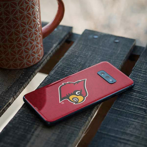 University of Louisville Red Background Galaxy S10e Skin