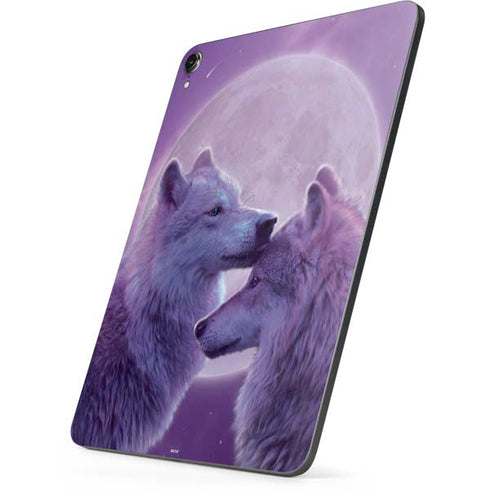 Loving Wolves by Vincent Hie Apple iPad Pro Skin