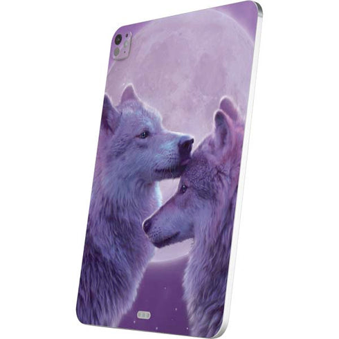 Loving Wolves by Vincent Hie iPad Pro 13in M4 (2024) Skin