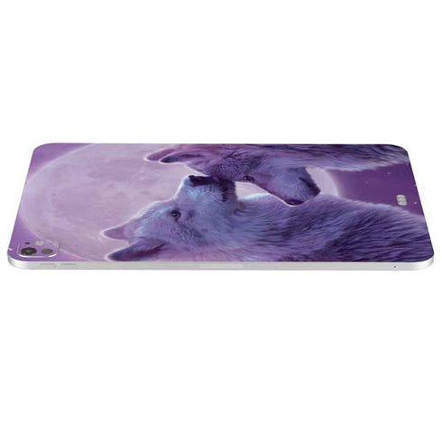Loving Wolves by Vincent Hie iPad Pro 13in M4 (2024) Skin