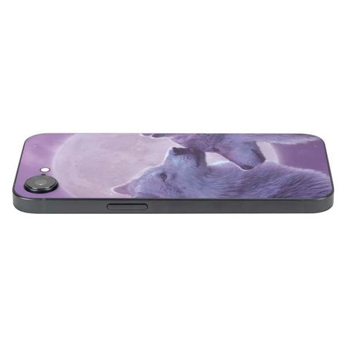 Loving Wolves by Vincent Hie iPhone 16e Skin