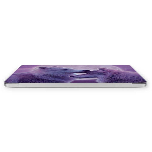 Loving Wolves by Vincent Hie Apple MacBook Pro 16-inch Skin