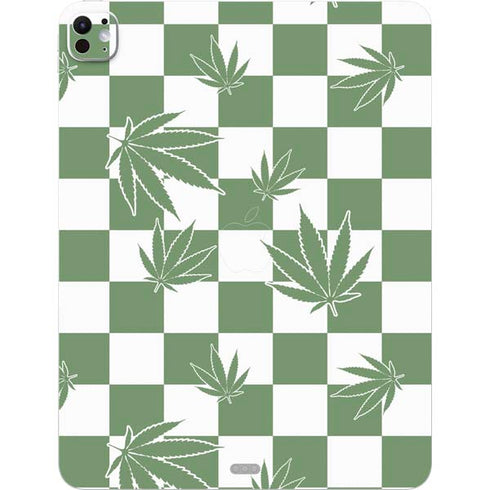 Marijuana Green Checkered iPad Pro 13in M4 (2024) Skin