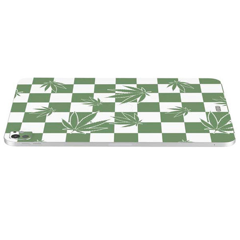 Marijuana Green Checkered iPad Pro 13in M4 (2024) Skin