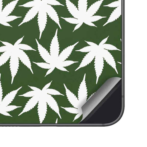 Marijuana Leaf White Pattern Galaxy S24 Skin