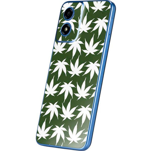 Marijuana Leaf White Pattern Moto G Play 4G (2024) Skin