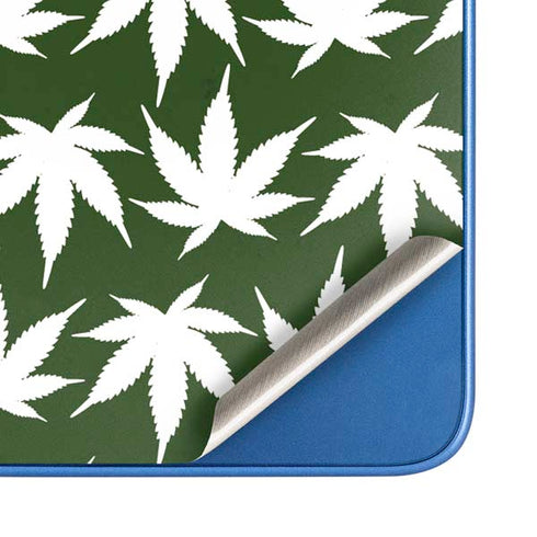 Marijuana Leaf White Pattern Moto G Play 4G (2024) Skin