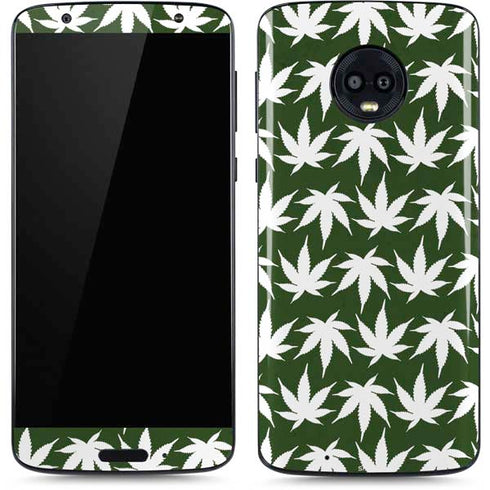 Marijuana Leaf White Pattern Moto G6 Skin