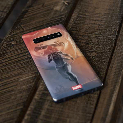 Marvel Black Widow Running Galaxy S10 Plus Skin