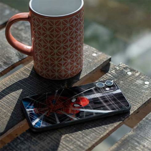 Marvel Spiderman Web Throw iPhone 11 Skin