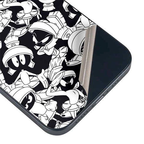 Looney Tunes Marvin Super Sized Pattern iPhone 15 Skin
