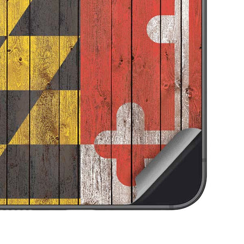 Maryland Flag Dark Wood Galaxy S25 Skin