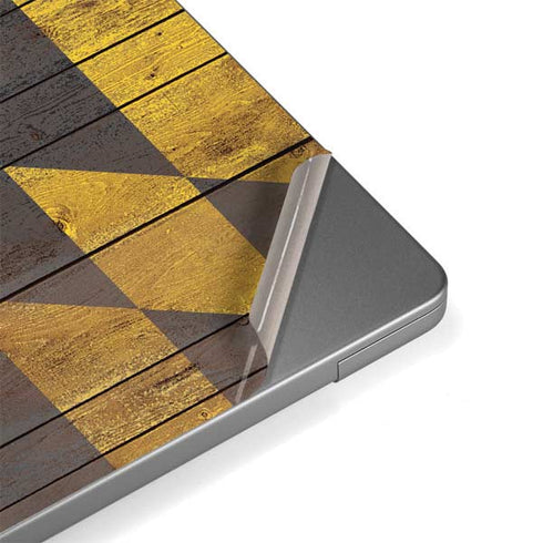 Maryland Flag Dark Wood Apple MacBook Pro 14-inch Skin