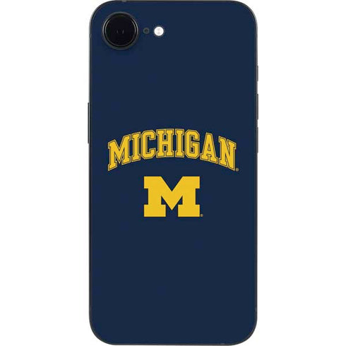 University of Michigan M iPhone 16e Skin