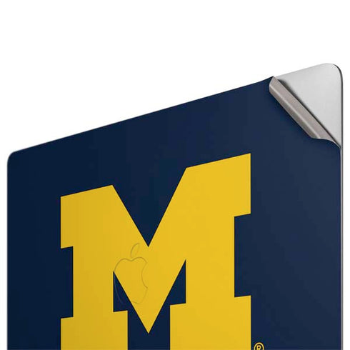 University of Michigan M Logo Bold Apple MacBook Pro 16-inch Skin