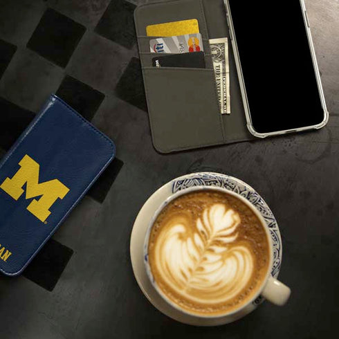 University of Michigan M Logo iPhone 15 Plus Folio Case