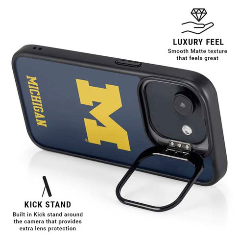 University of Michigan M Logo iPhone 16e Kickstand Case