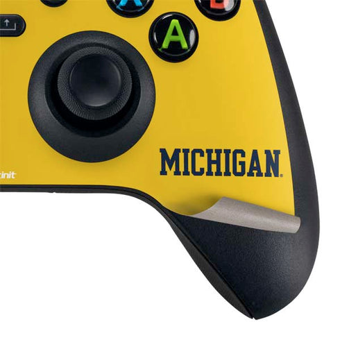 University of Michigan M Logo Yellow Xbox Series X Bundle Skin