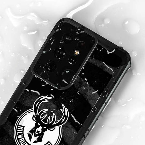 NBA Milwaukee Bucks Animal Print Black Galaxy S24 Ultra Waterproof Case