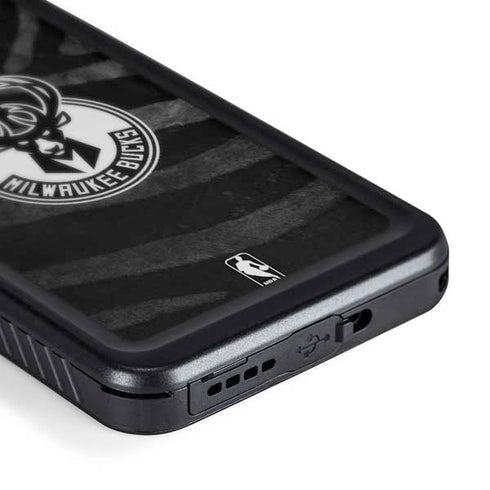 NBA Milwaukee Bucks Animal Print Black Galaxy S24 Waterproof Case