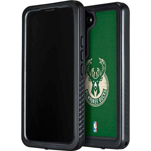 NBA Milwaukee Bucks Green Distressed Galaxy S24 Plus Waterproof Case