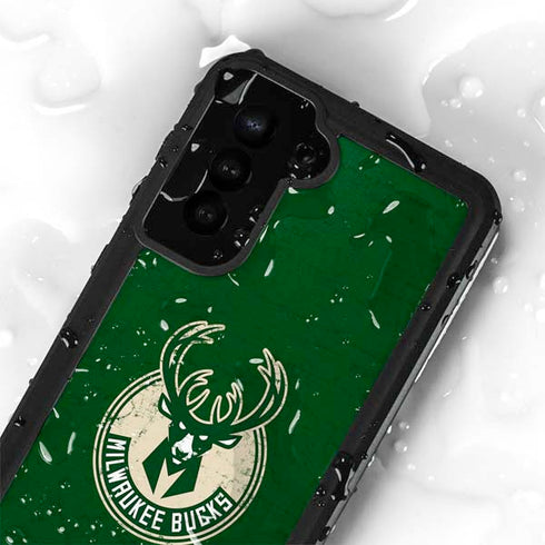 NBA Milwaukee Bucks Green Distressed Galaxy S24 Plus Waterproof Case