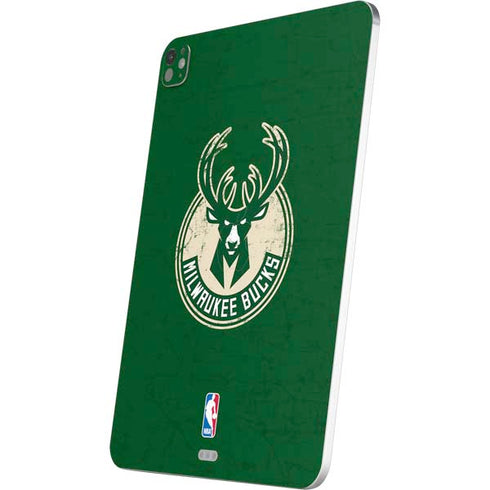 NBA Milwaukee Bucks Green Distressed iPad Pro 13in M4 (2024) Skin
