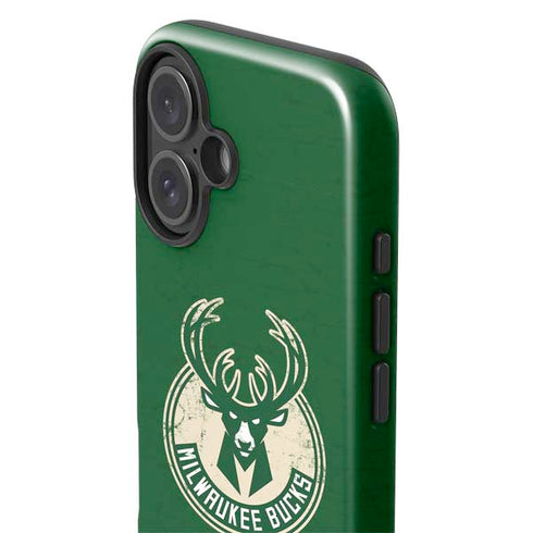 NBA Milwaukee Bucks Green Distressed iPhone 16 Impact Case