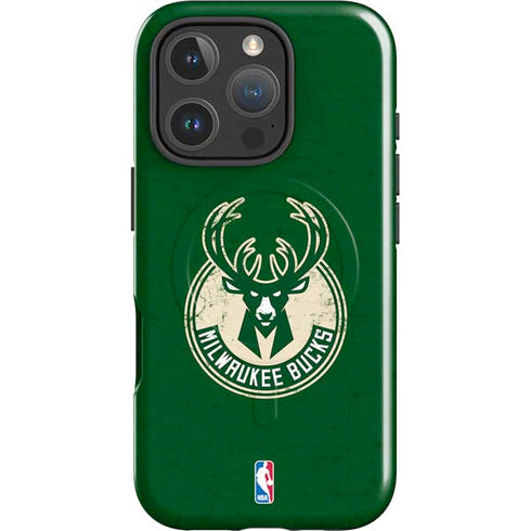 NBA Milwaukee Bucks Green Distressed iPhone 16 Pro Magsafe Impact Case