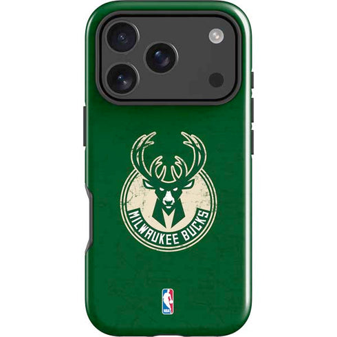 NBA Milwaukee Bucks Green Distressed iPhone 18 Pro Impact Case