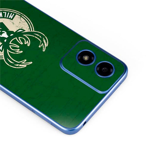 NBA Milwaukee Bucks Green Distressed Moto G Play 4G (2024) Skin
