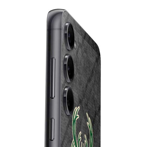 NBA Milwaukee Bucks Rusted Dark Galaxy S25 Skin