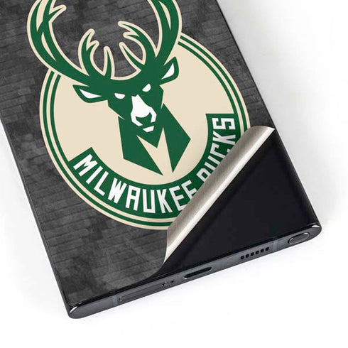 NBA Milwaukee Bucks Rusted Dark Galaxy S25 Ultra Skin