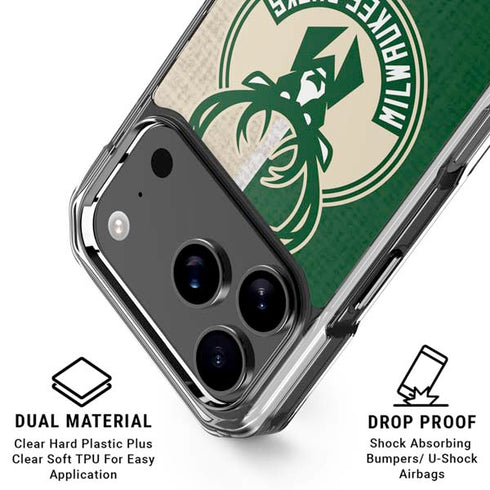 NBA Milwaukee Bucks Split Canvas iPhone 18 Pro Clear Case