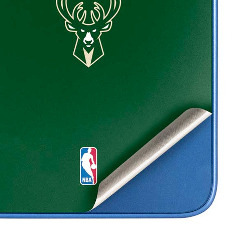 NBA Milwaukee Bucks Standard - Green Moto G Play 4G (2024) Skin