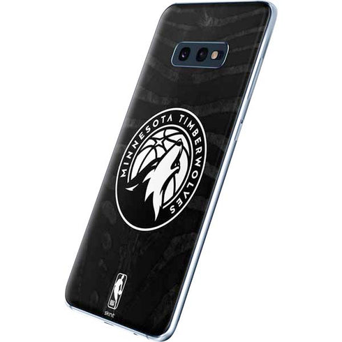 NBA Minnesota Timberwolves Black Animal Print Galaxy S10e Skin